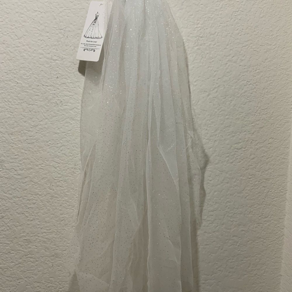 26” Long Wedding Bridal Veil w/Comb Simple White